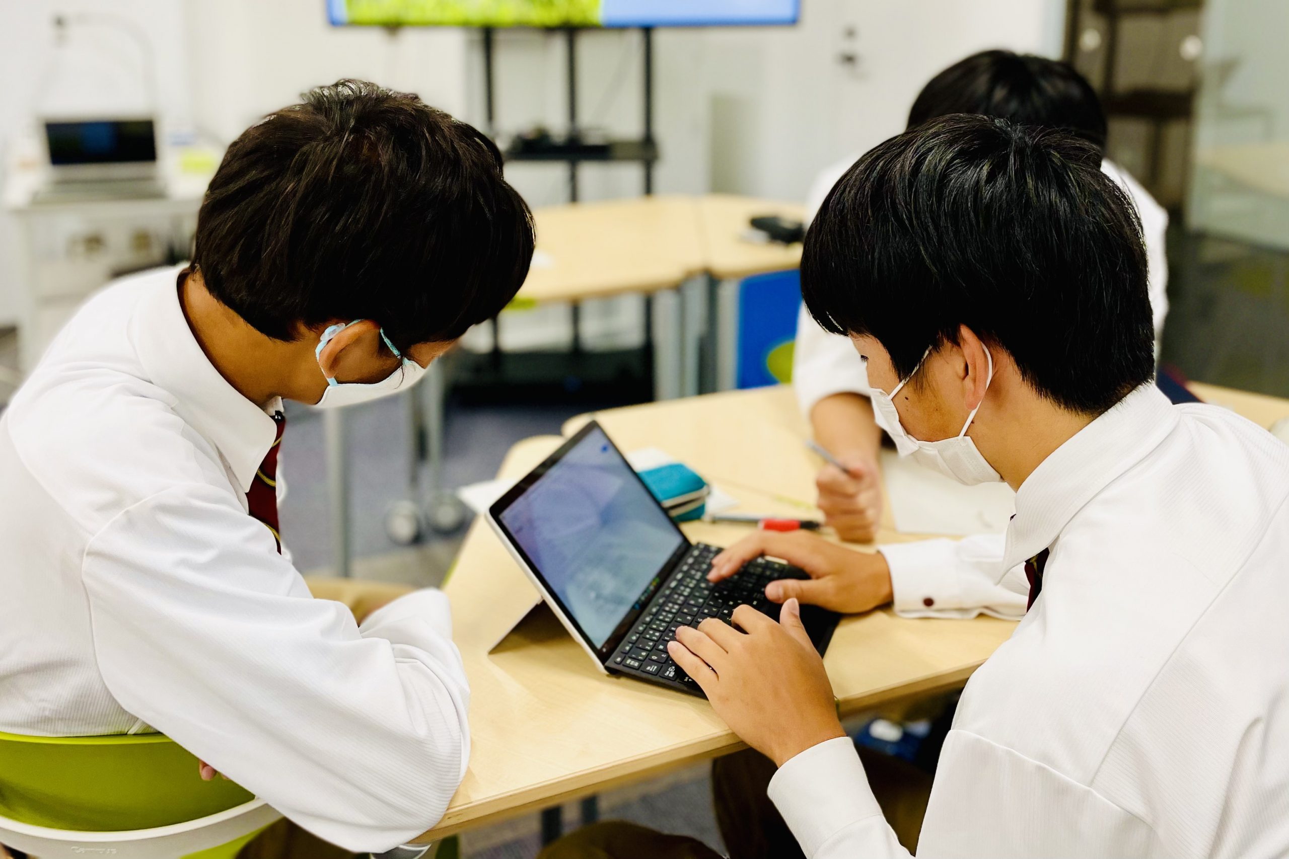 p5.js を用いた「クリエイティブ  コーディング」に挑戦！