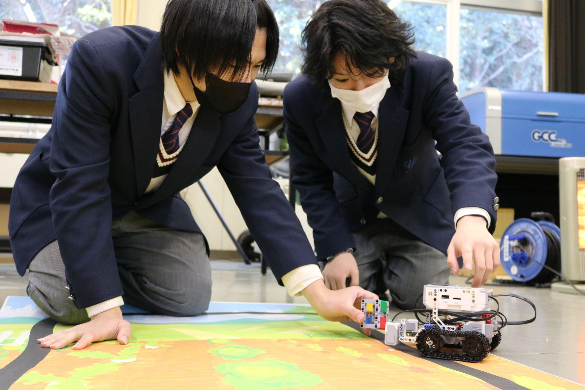 Vermin damage prevention robot, the warrior of fraternity, Inoshika Achoo.