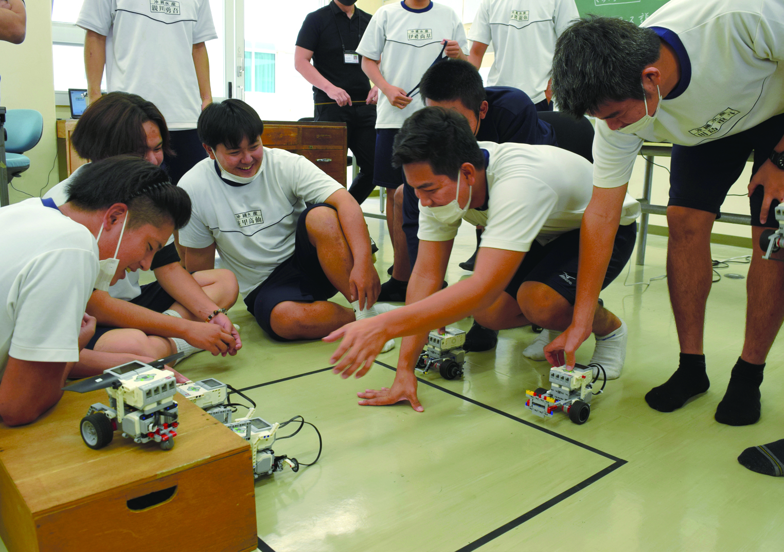 Creating Underwater Drones for Contribution to the Fisheries Industry
