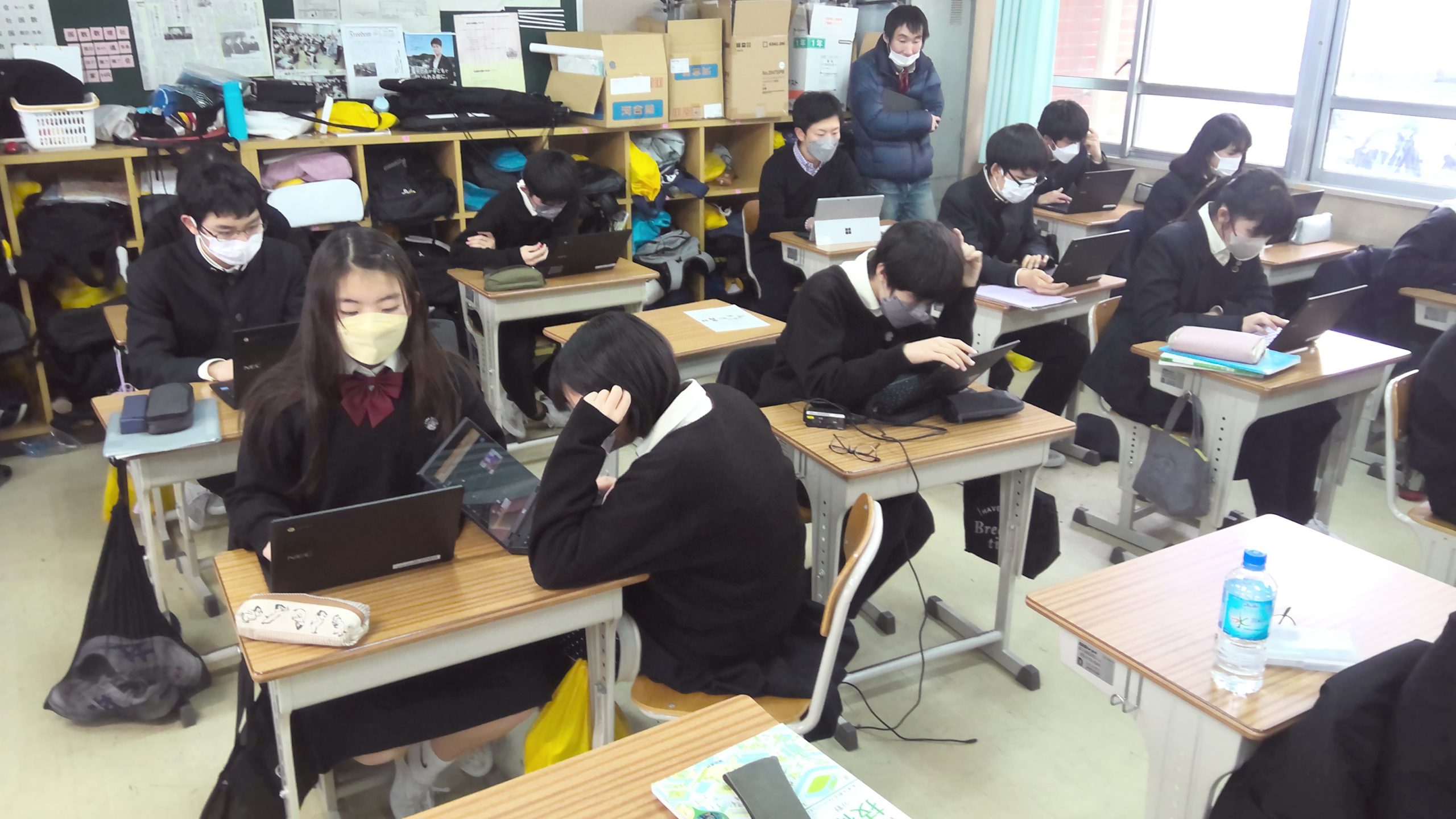 Programming with Us ~ Let’s express our one year of learning through media art~!