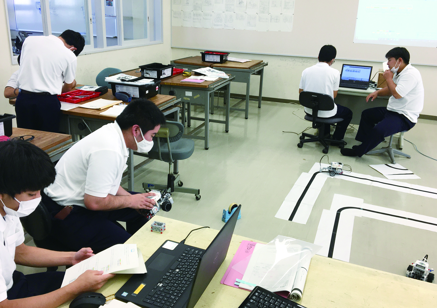 Creating Underwater Drones for Contribution to the Fisheries Industry